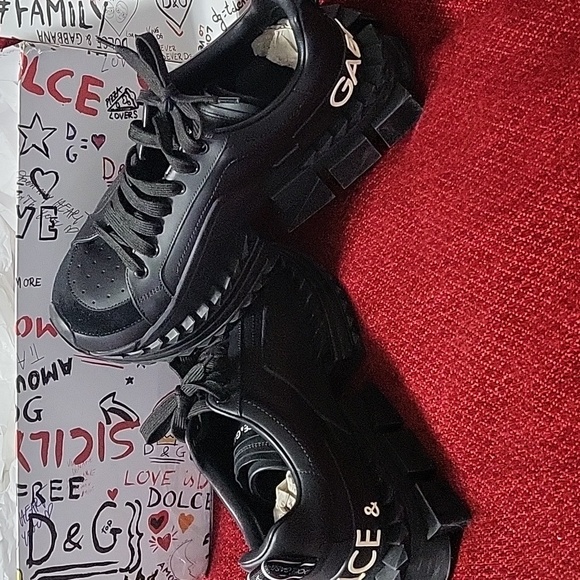 Dolce Gabbana shoes & bag - Picture 2 of 16